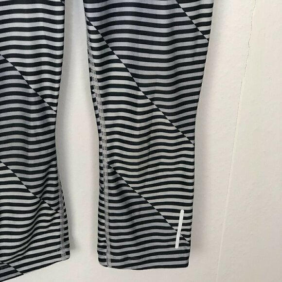 NIKE Dri Fit Athletic Leggings - Picture 2 of 11